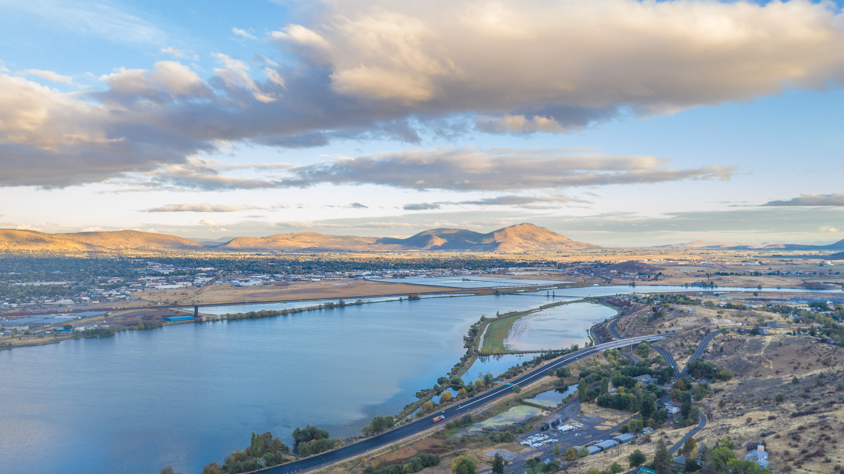 Aerial view of Klamath Falls and Upper Klamath Lake